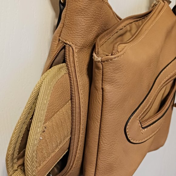 Bulldog Conceal Carry Cross Body Purse - Picture 8 of 12